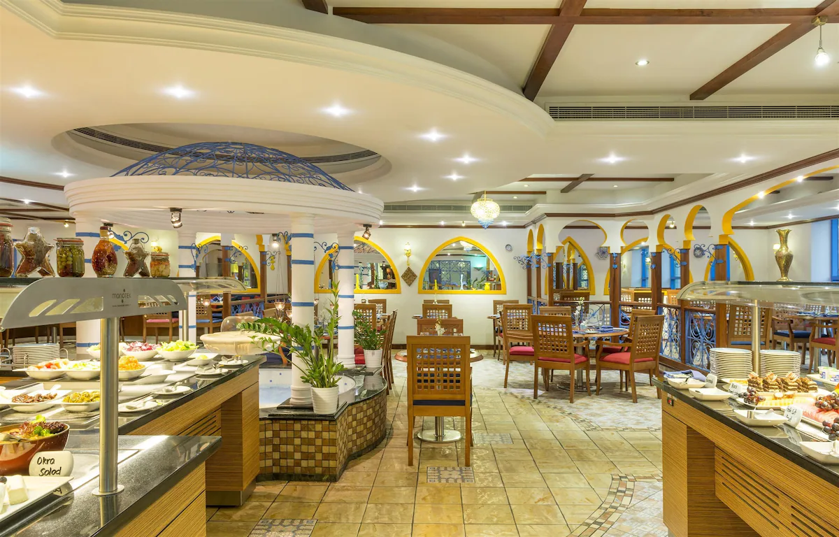 رستوران هتل کورال دبی دیره